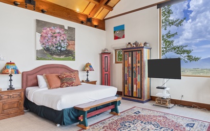 Mountain View Escape 18