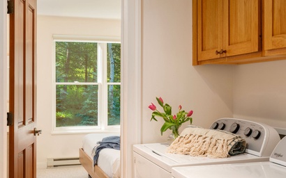 Corbet's Haus 44