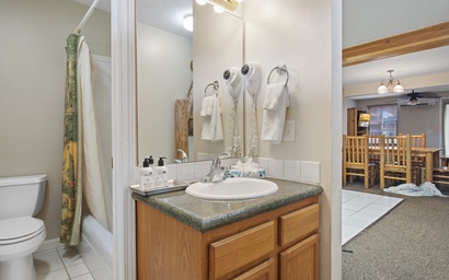 Town Square Lodge 3 15