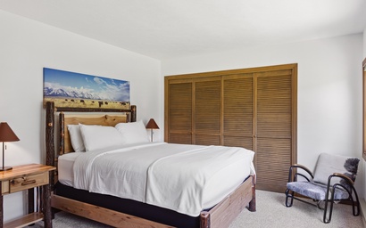 Teton Shadows St. John B 16