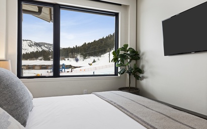 One Town Hill 500 23