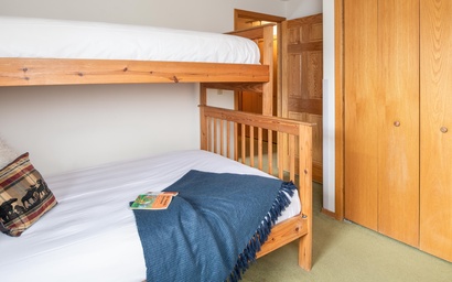 Clark's Knoll 351 16