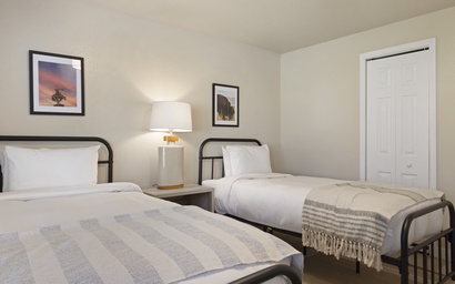 Town Square Lodge 2 18