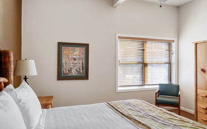 Town Square Lodge 11 9