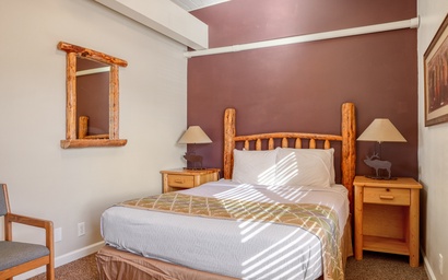 Town Square Lodge 12 6