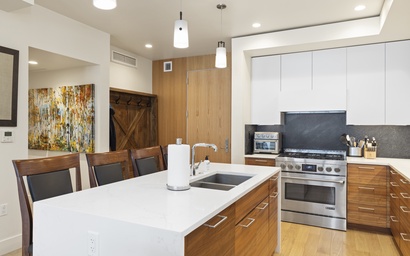 One Town Hill 302 10