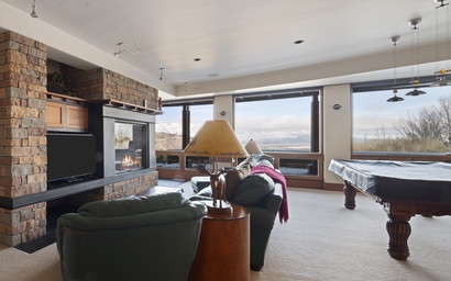 Mountain View Escape 39