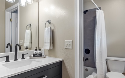 Town Square Lodge 7 14