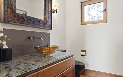 Mountain View Escape 10