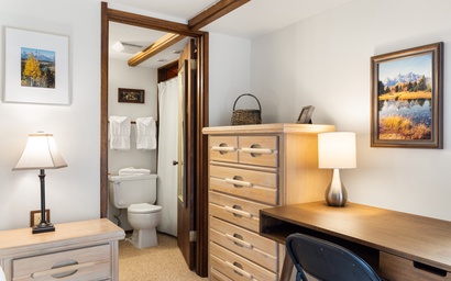 Teton Shadows Rimrock C 22