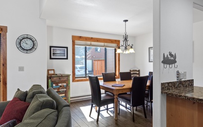 Clark's Knoll 371 9