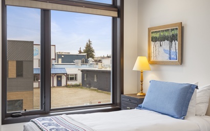 Pearl at Jackson 202 24