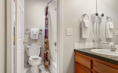 Town Square Lodge 12 9