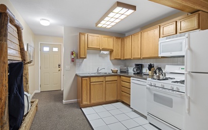 Town Square Lodge 3 6