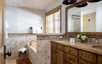 Golf and Tennis Cabin 5870 14