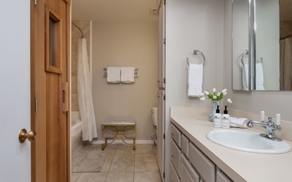 Teton Shadows Granite E 32