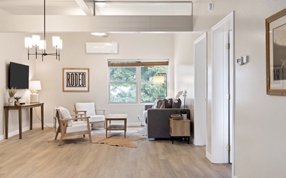 Town Square Lodge 8 3