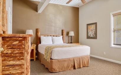 Town Square Lodge 11 11