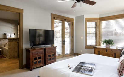 Golf and Tennis Cabin 5870 10