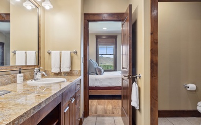 Grand View 3240 32