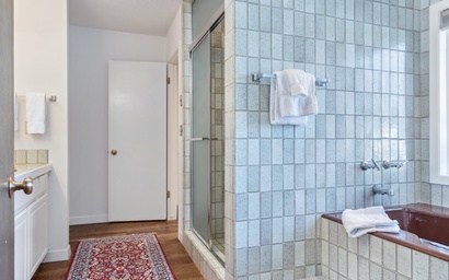 Teton Shadows Granite D 28