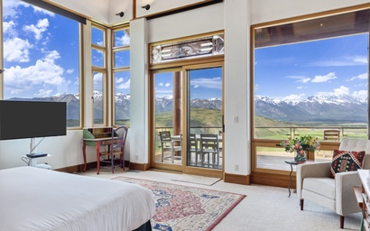 Mountain View Escape 21