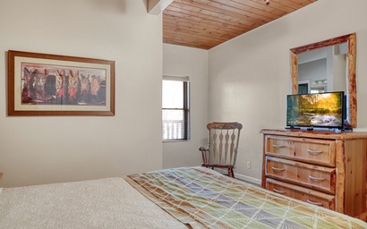 Town Square Lodge 10 8