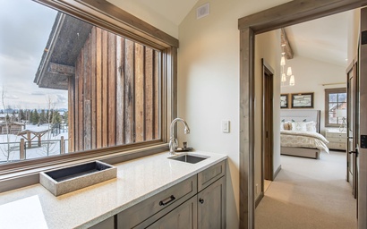 Shooting Star Cabin 13 24