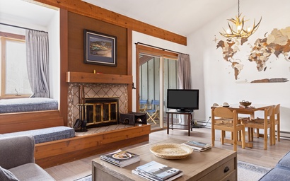 Larkspur 1222