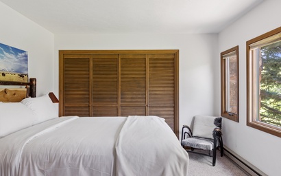 Teton Shadows St. John B 19