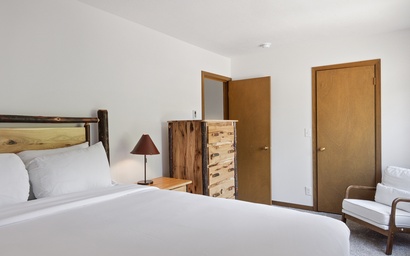 Teton Shadows St. John B 26