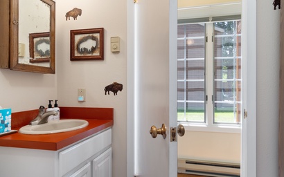 Teton Shadows Granite F 17