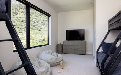 Hoback Hideaway 22
