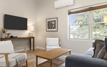 Town Square Lodge 8 4