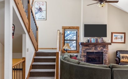 Clark's Knoll 371 6