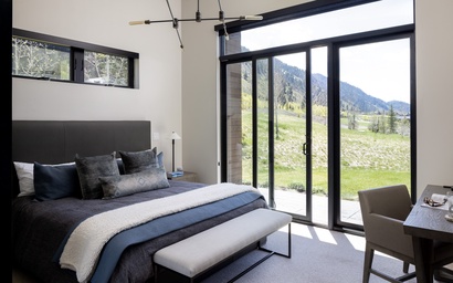 Hoback Hideaway 13