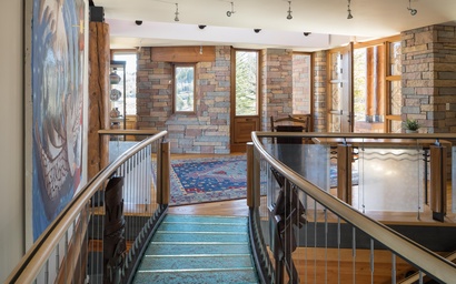 Mountain View Escape 43