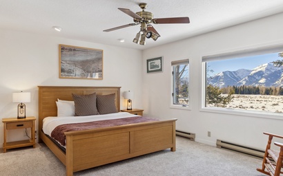 Teton Shadows Granite D 18