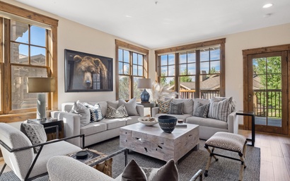 Grand View 3610