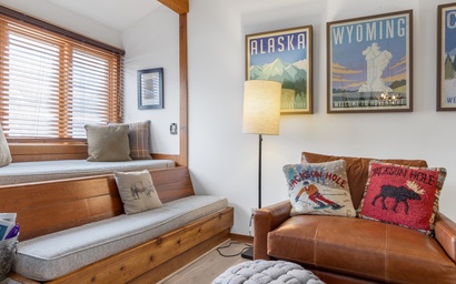 Larkspur 1223 6