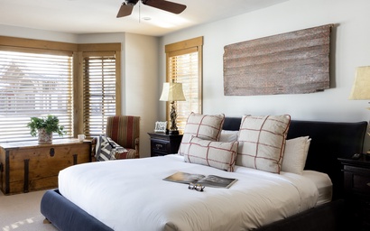 Golf and Tennis Cabin 5870 8