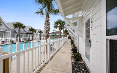 Smugglers Cove - Krusty Krab TSSC924