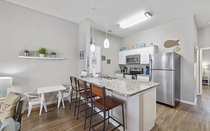 Village by the Beach - Salty Beach Life B914 3