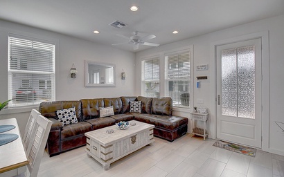 The Sassy Crab MV1D 2