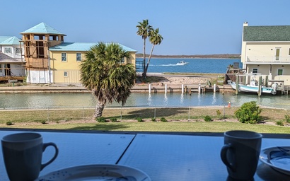 Bay Tree D78 - Dolphin Decks