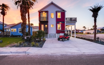 Modern by the Sea Red ES1518