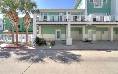 Barefoot Retreat MC15