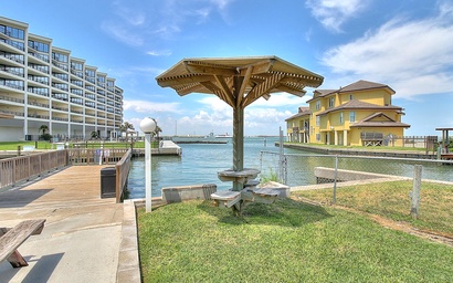 Bay Tree B4 2