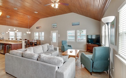 Twin Dolphin Cove MCR689 3