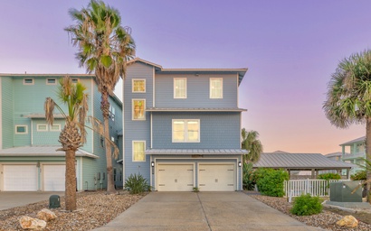 Featured Property Banyan Breeze BB833